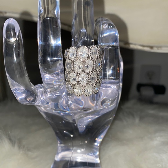 **CRYSTAL STATEMENT RING** - Picture 4 of 10